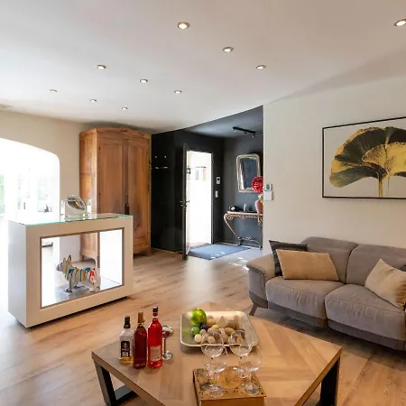 Villa Magnificent With Private Pool