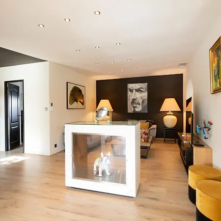 Magnificent With Private Pool