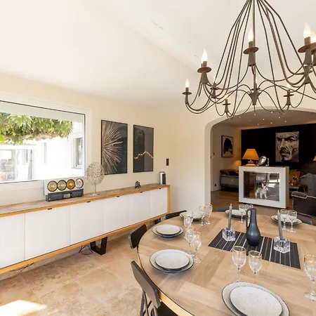 Villa Magnificent With Private Pool Narbona