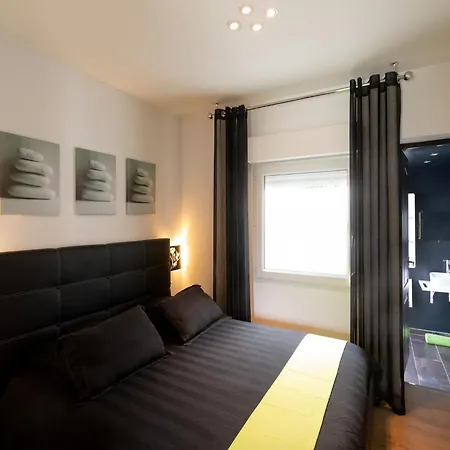 Magnificent With Private Pool * 纳博讷