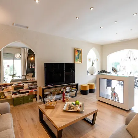 Magnificent With Private Pool Villa