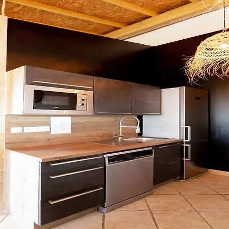 Magnificent With Private Pool * Narbona