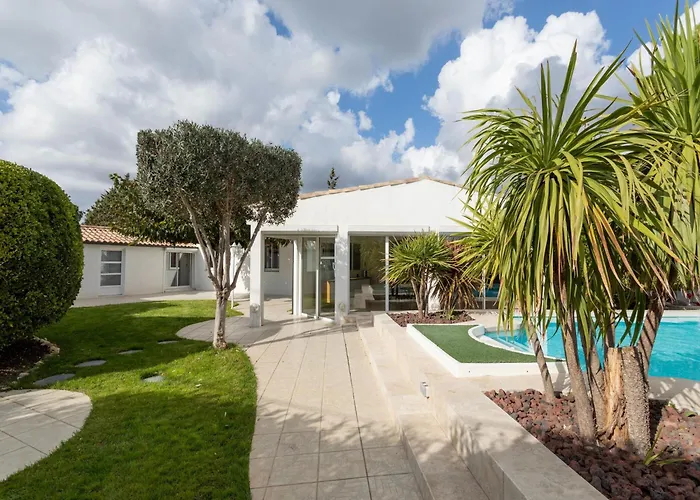 Villa Magnificent With Private Pool Narbonne