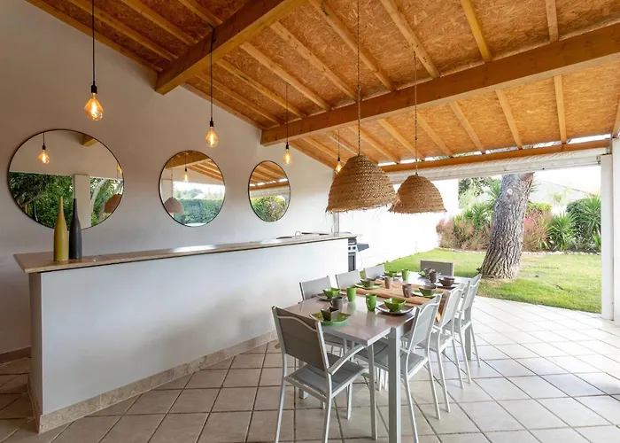 Villa Magnificent With Private Pool Narbonne